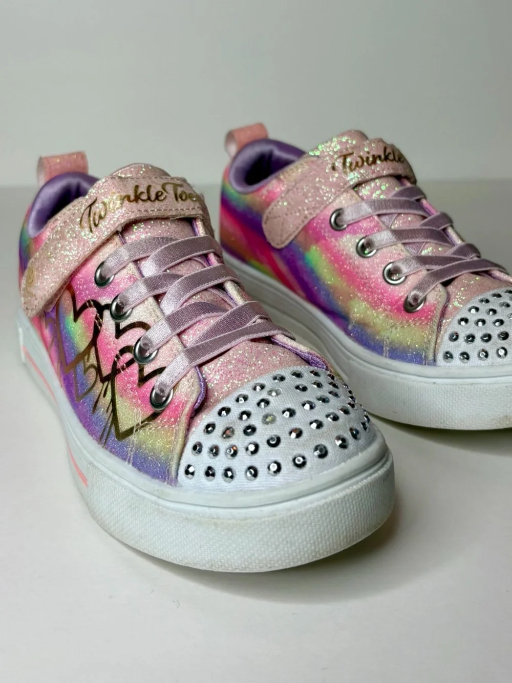Skechers Twinkle Toes Girls Size 1 Rainbow Heart Glitter Light Up Sneakers